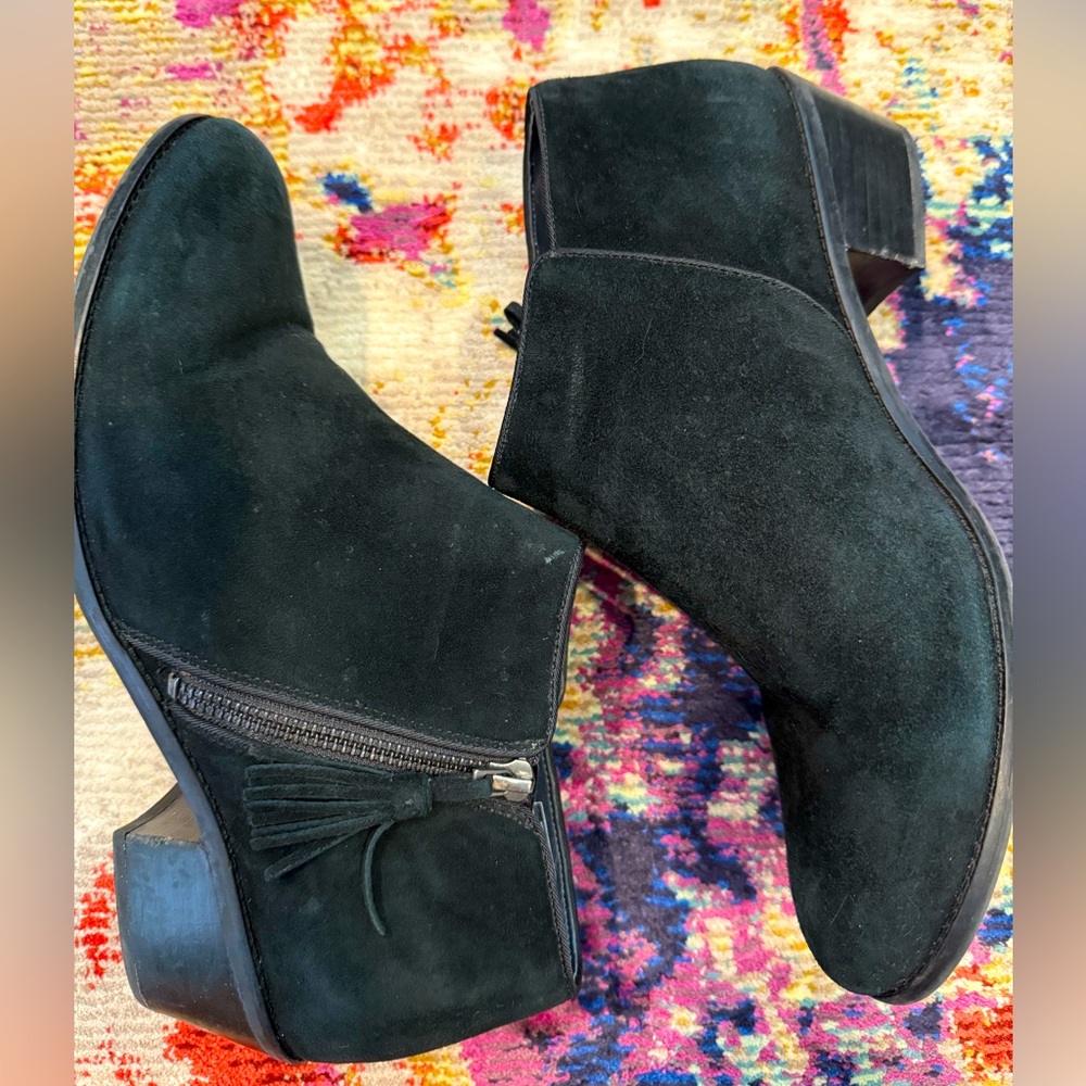 Black vionic ankle boots sz11